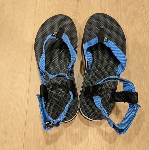 Woman's platform Teva sandals - Picture 4 of 15